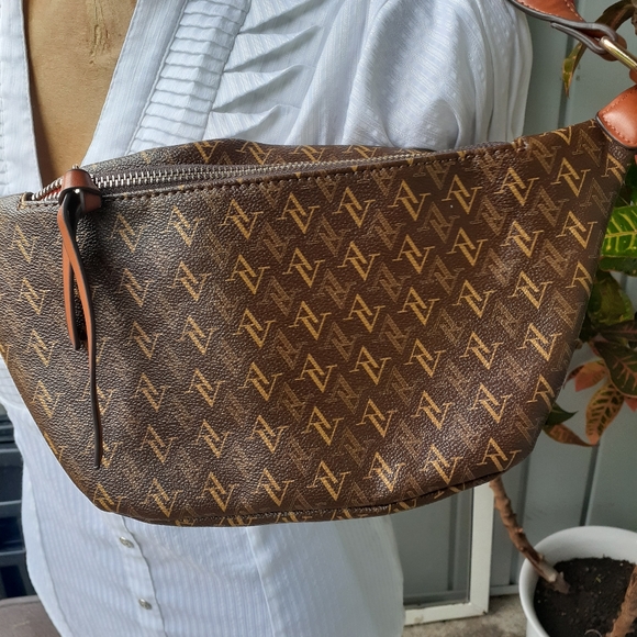 Bag - Picture 4 of 8